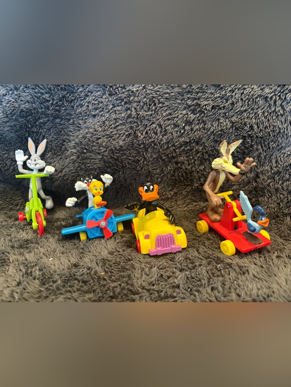 4 Vintage McDonald’s Looney Tunes figures